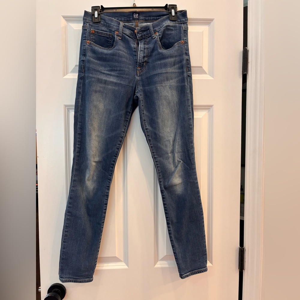 GAP Women's Blue Faded Skinny Jeans
